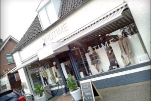 2ndTime Shiny Sparkly Boutique