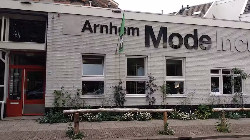 Aarden eerlijke mode. Voor wie bewust &eacute;n stijlvol leeft.