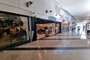 Alexandrium Shopping Center