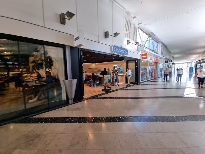 Alexandrium Shopping Center