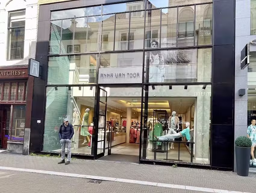 Anna Van Toor &ndash; Den Haag