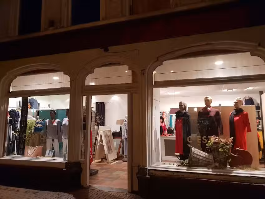 C&rsquo;est-Ca Byouterie, Modeacc.