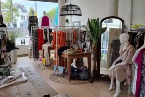 Chapeau! by Heleen & Jeanette