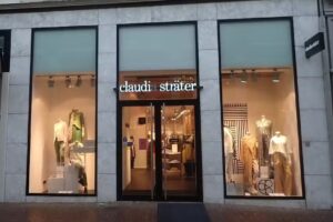Claudia Str&auml;ter &ndash; Arnhem👗