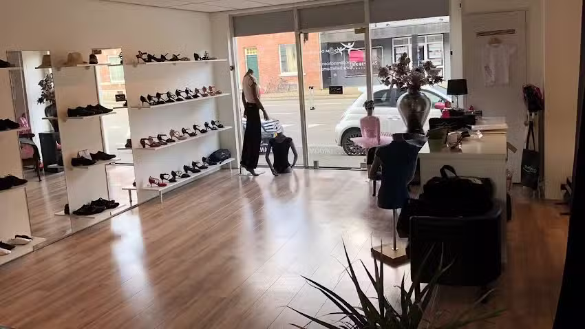 D&M Dancewear Danceshop Danswinkel Dansspeciaalzaak Maastricht