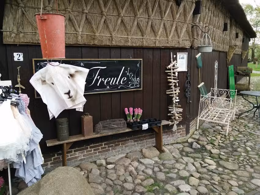 De FreuleBrocante&Kleding