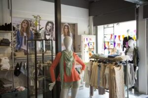 Dresscode ladies fashion store