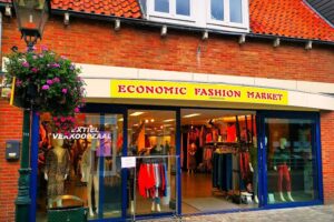 Economic Fashion Market