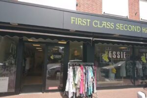 Essie First Class Second Hand