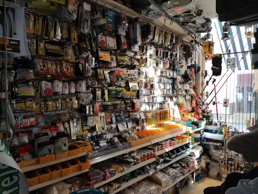 Fa. Van der Goot Kampeer-Watersport en Hengelsport