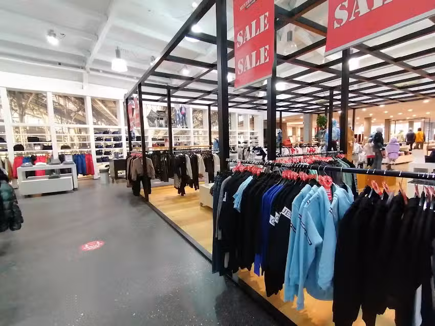 Family Store Schoorl B.V.