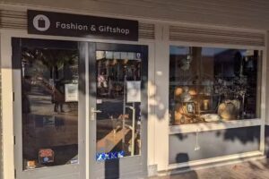 Fashion & Giftshop