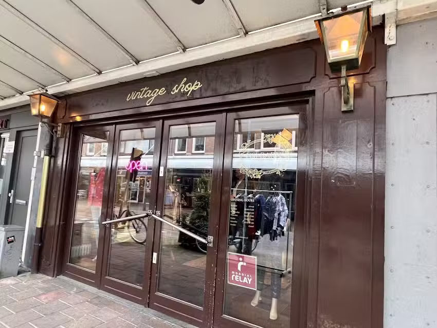 FiSi Barn Vintage Store