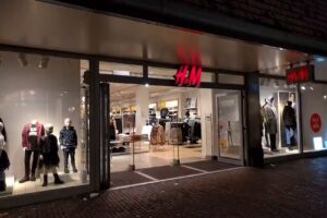 H&M