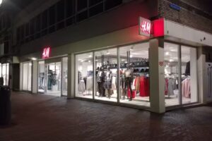 H&M