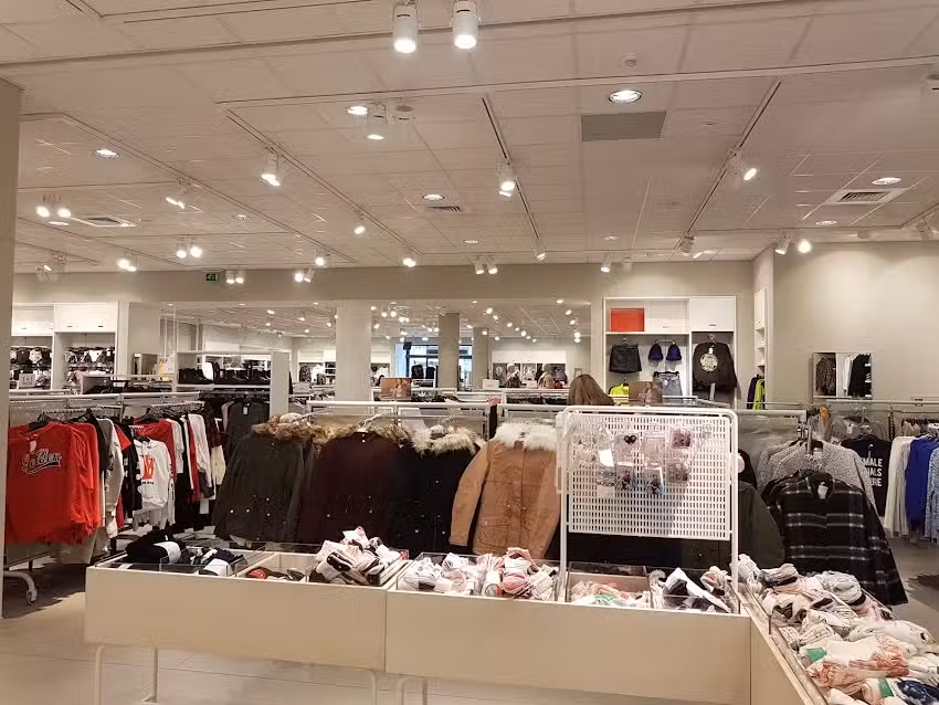 H&M