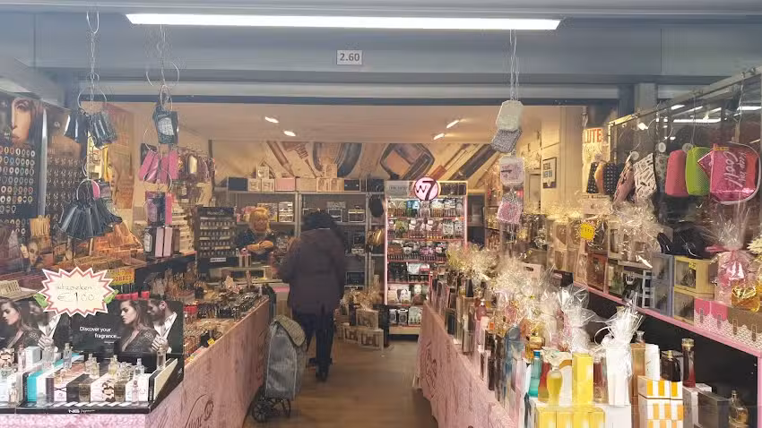 Hage cosmetics