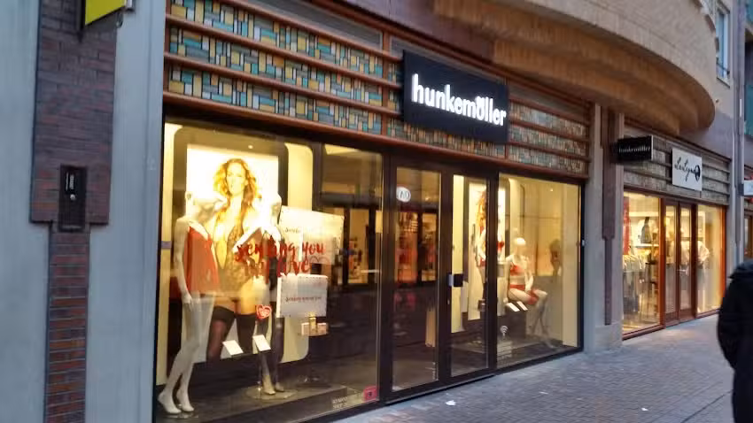 Hunkem&ouml;ller winkelcentrum Oostpoort