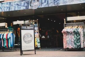 J&S JEANS HEERENVEEN