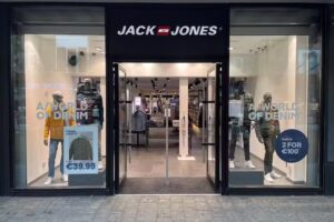 JACK & JONES