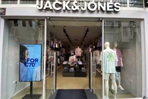 JACK & JONES