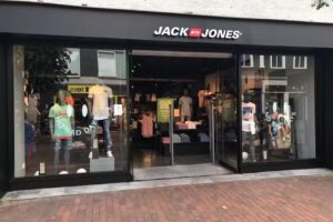 JACK & JONES