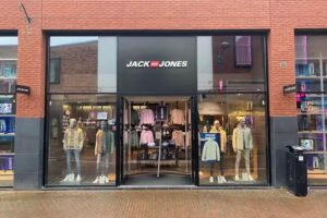 JACK & JONES