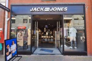 JACK & JONES
