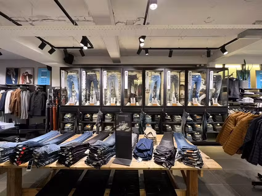 JACK & JONES