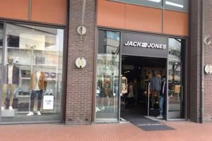 JACK & JONES