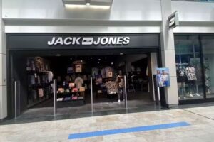 JACK & JONES