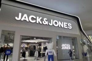JACK & JONES