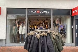 JACK & JONES