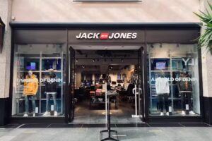 JACK & JONES