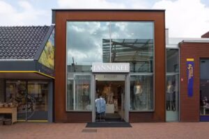 Jannekee Woman Fashion