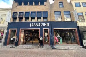 Jeans Inn Goes