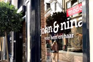 John & Nina Mode
