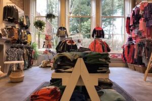 Kroost Mini- en Jeugdmode