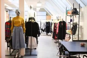 LENA the fashion library