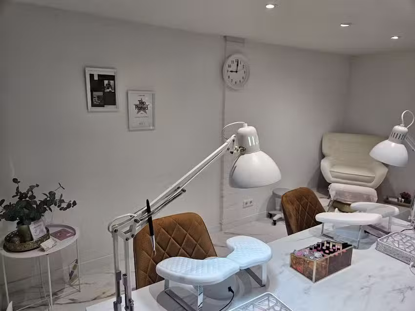 Luxurious nails by Mandy