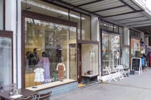 maed for mini brandstore & office