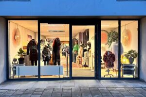 Moda tweedehands kleding