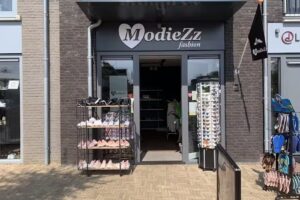 Modiezz | Fashion boutique en Kappers in Renesse
