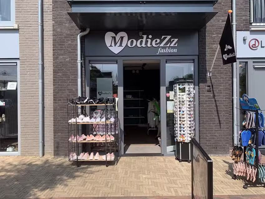 Modiezz | Fashion boutique en Kappers in Renesse