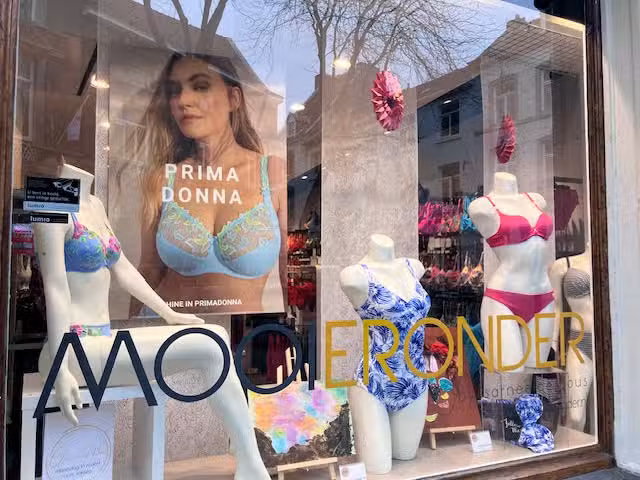 Mooi Eronder