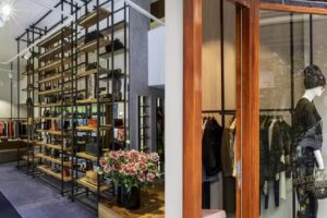 Mostert & Van Leeuwen