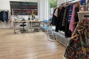 NAAIATELIER YARA MODE en Fournituren Stomerij en Wasserij