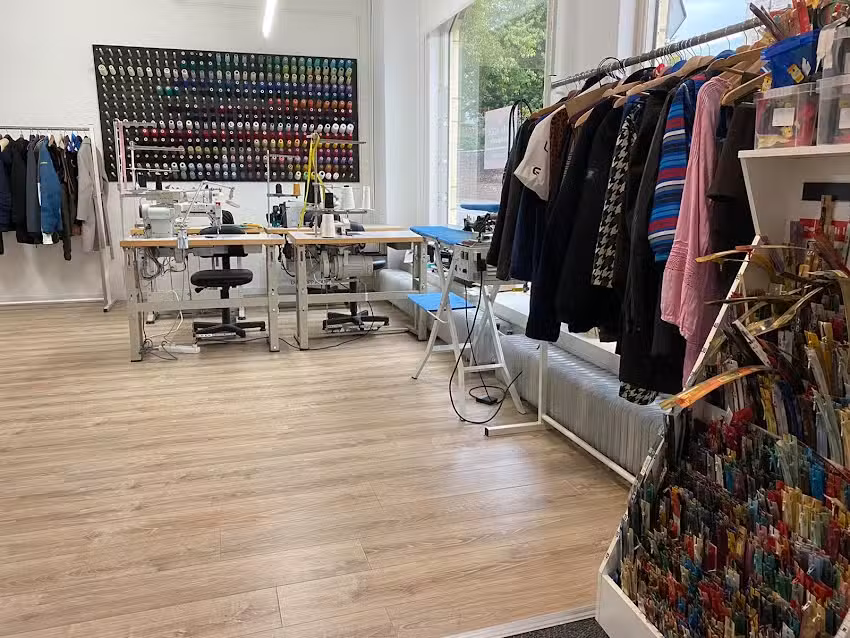 NAAIATELIER YARA MODE en Fournituren Stomerij en Wasserij