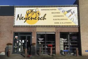 Neijenesch Gereedschappen en IJzerwaren