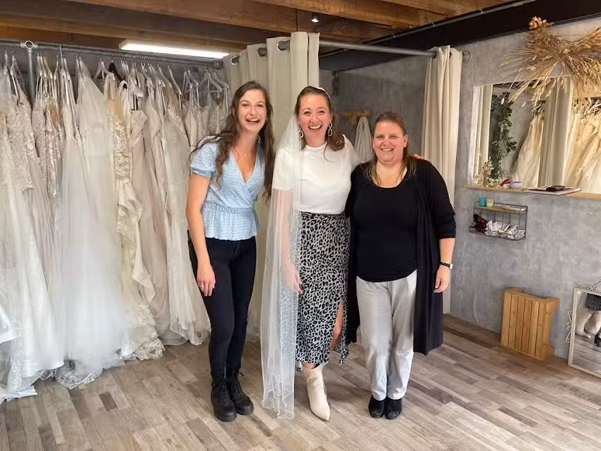 Nikita Bruidsmode &ndash; Tweedehands & Betaalbare Trouwjurken Velp NB ( land van Cuijk)